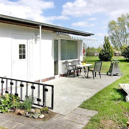 Gemuetlicher Bungalow In Freest Exterior foto